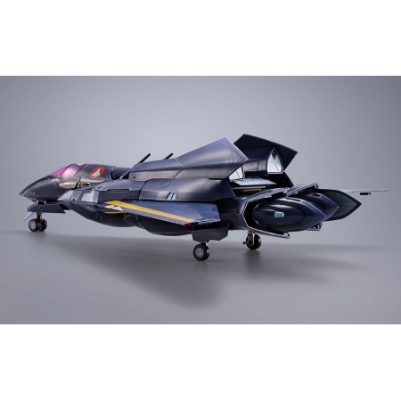 Macross 7 VF-17S Nightmare Stealth Valkyrie (Gamlin Kizaki)