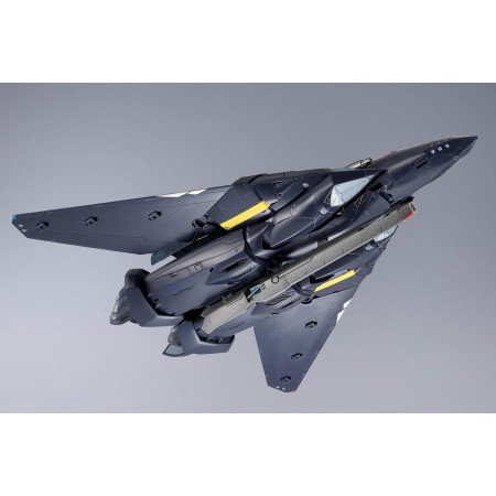 Macross 7 VF-17S Nightmare Stealth Valkyrie (Gamlin Kizaki)
