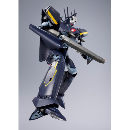 Macross 7 VF-17S Nightmare Stealth Valkyrie (Gamlin Kizaki)